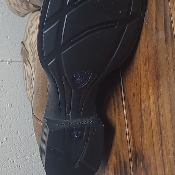 Ariat bullhide boots size 9D - Picture 3 of 10